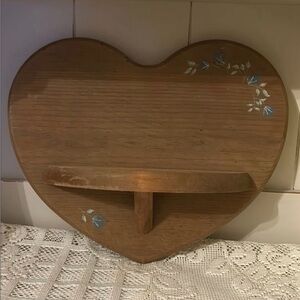 12” Wide Heart Shaped Shelf